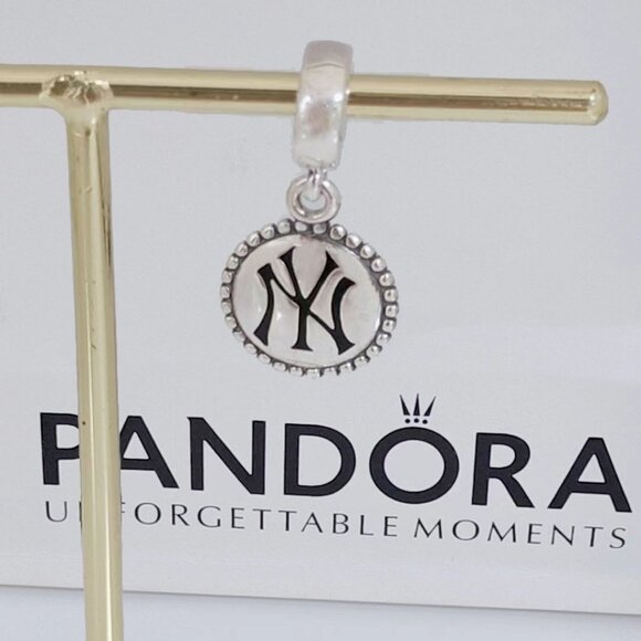 Pandora New York Yankees Baseball Team Exclusive Dangle Charm S925 Silver - Picture 1 of 6